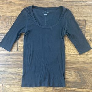 Everlane, Pima micro-rib scoop-neck tee, black, size small
